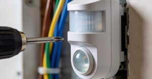 Jak podłączyć czujnik ruchu PIR: instrukcja i schemat podłączenia